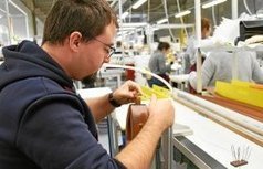 À Fougères, cet artisan du luxe fabrique 500 000 masques pour les Rennais  | L'INDUSTRIE EN BRETAGNE | Scoop.it
