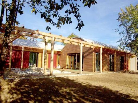 [inspiration] Une maison bois bioclimatique à deux ailes | Maisonapart.com | Build Green, pour un habitat écologique | Scoop.it