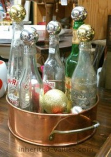 Christmas Decorating For Collectors Who Want To Show Off Their Collections | Antiques & Vintage Collectibles | Scoop.it