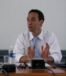 Yann BERGHEAUD aux 8e Journées du Elearning : "il faut replacer l'étudiant au centre" - Educavox | CONNECTED! | Scoop.it