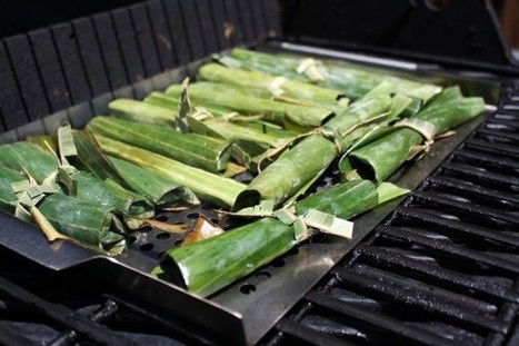 How to Cook Tupig : Filipino Sticky Rice Logs with Coconut Cream ... | The Asian Food Gazette. | Scoop.it