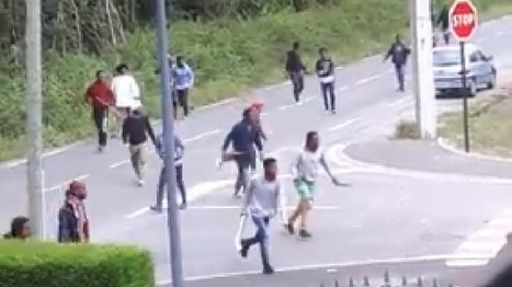 Calais : une habitante filme les violentes rixes entre 'chances pour la France' dans un quartier résidentiel | ACTUALITÉ | Scoop.it
