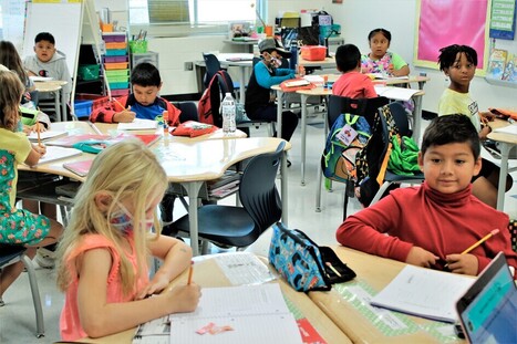 How Parents Feel About Bilingual Schools and English-Only Programs | Dual Language Education Challenges & Opportunities | Scoop.it