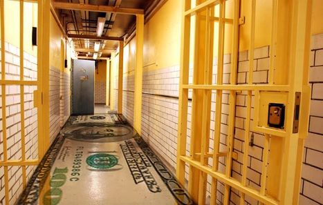 Advocates Want Halt to Expansion Of Private Prisons For Non-Citizens - COLORLINES | Le BONHEUR comme indice d'épanouissement social et économique. | Scoop.it