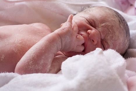 5 raisons de reporter le bain de naissance de son bébé de quelques jours | Parent Autrement à Tahiti | Scoop.it