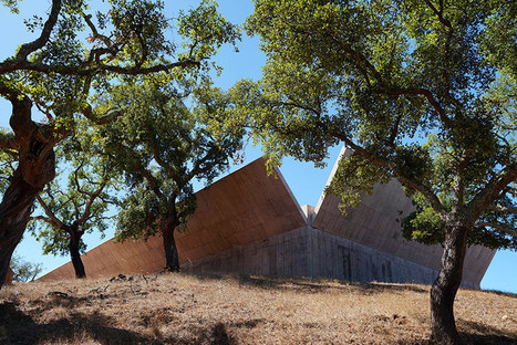 Valerio Olgiati HIDES villa alem within folding concrete walls | The Architecture of the City | Scoop.it