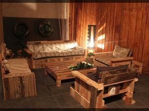 Le canapé 3 places en palettes, attention les yeux | DIY Palettes | Scoop.it