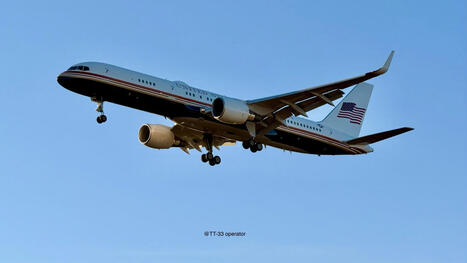 First Look at USAF C-32 in New VIP Livery Destined for the VC-25B | DEFENSE NEWS | Scoop.it