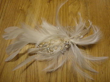 Peigne mariée plumes et strass pas cher d'occasion - Occasion du Mariage | Robes de mariée d'occasion | Scoop.it