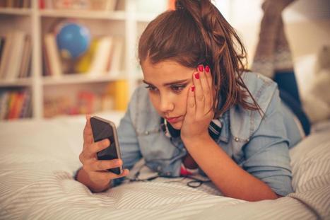 Girls who use social media sites like Instagram aged 10 'more likely to be depressed as teens' | ICLS media and publications | Scoop.it