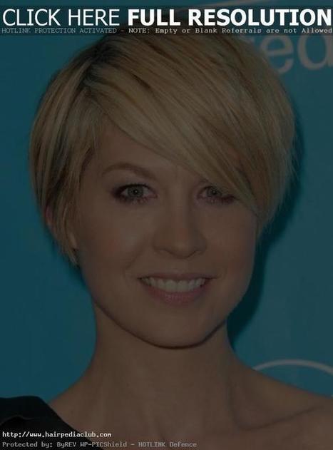 Cute Short Hairstyle With Side Bangs Hairstyl