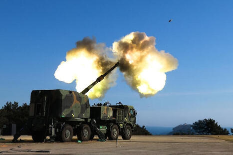 Hanwha Aerospace unveils K9MH wheeled self-propelled howitzer | DEFENSE NEWS | Scoop.it