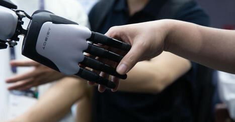 Apple’s AI study can’t say whether AI will take your job | Edumorfosis.Work | Scoop.it