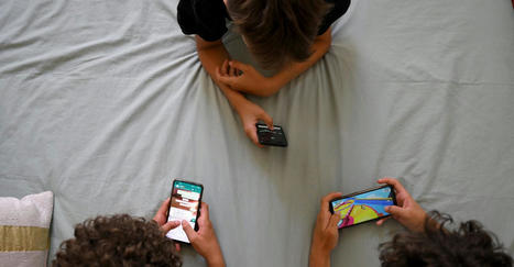 What the Teen smartphone Panic Says About Adults | eParenting and Parenting in the 21st Century | Scoop.it