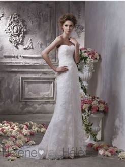 Glamorous Sheath/Column Sweetheart Floor-Length Court Lace Wedding Dresses - Lace Wedding Dresses - Wedding Dresses | Fashion | Scoop.it