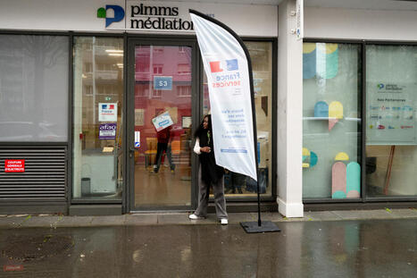 La Croix | "Le service public fonctionne. Mal. Mais il tient debout" | France services | L'actualité | Scoop.it