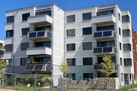 En Allemagne, les panneaux solaires fleurissent aux balcons | Build Green, pour un habitat écologique | Scoop.it