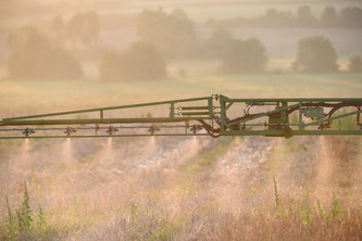 Elles donnent "une belle image du métier d'agriculteur" : les solutions alternatives peuvent-elles permettre de sortir des pesticides de synthèse d'ici à 2030 ? | Nouvelle-Aquitaine | Scoop.it