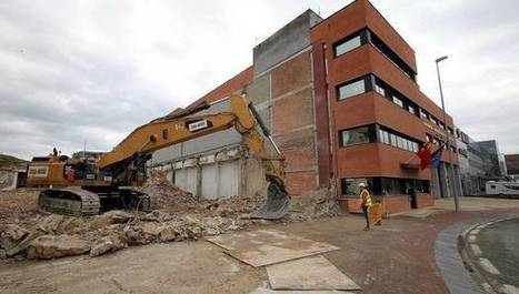 La vieja fábrica de Superser se reduce a escombros | Ordenación del Territorio | Scoop.it