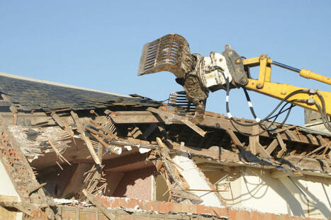 Photos et vidéos : au cœur de la destruction d'une maison au bord de la falaise | Veille territoriale AURH | Scoop.it