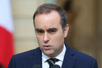 Direct. Gouvernement Lecornu : le Premier ministre démissionne, un séisme politique, que va faire Emmanuel Macron ? suivez le fil de la journée | Politiques publiques et société | Scoop.it