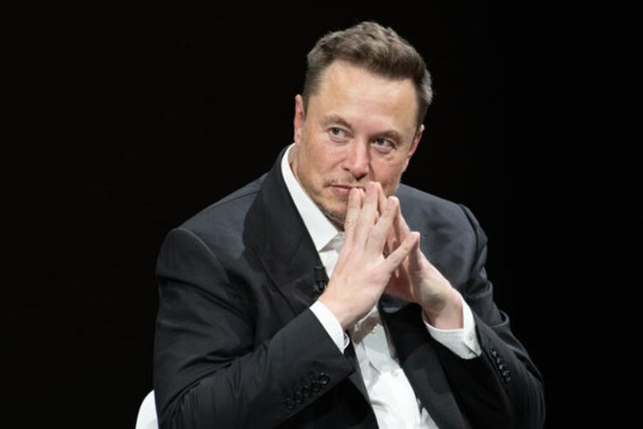 Elon Musk Fires Back At AOC After 'Billionaire Conman' Remark, Jokes He's A 'Trillionaire' | Family Office & Billionaire Report - Empowering Family Dynasties | Scoop.it