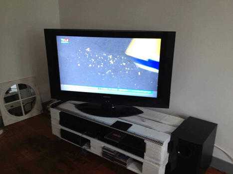 Pallet TV Stand | 1001 Pallets ideas ! | Scoop.it