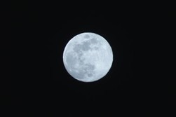Friday Night's Blue Moon: Giant Folklore for the Sky | Communications Major | Scoop.it