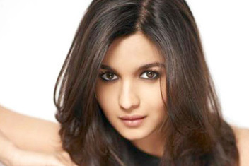 352px x 235px - MS Dhoni's biopic : Alia Bhatt to play Sakshi S...