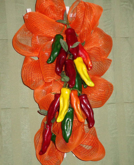 Orange Mesh Wreath Hanging Peppers Garden Trellis | Candy Buffet Weddings, Favors, Events, Food Station Buffets and Tea Parties | Scoop.it