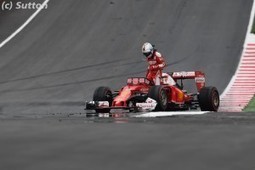 F1 - La crevaison de Vettel causée par un débris | Auto , mécaniques et sport automobiles | Scoop.it