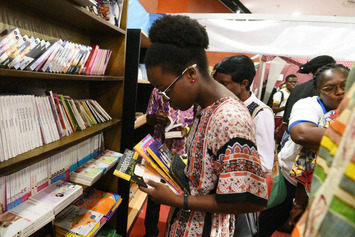 En Côte d’Ivoire, les maisons d’édition se multiplient, pour le meilleur et pour le pire | Le Monde | Kiosque du monde : Afrique | Scoop.it