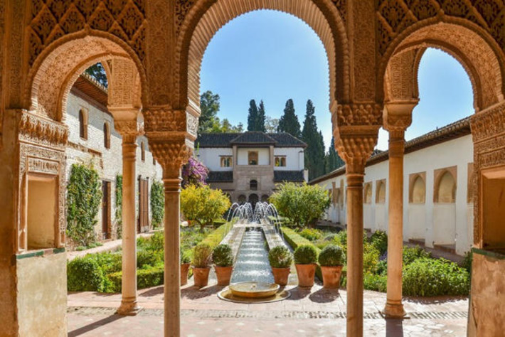 20 Famous Castles Around the World You Need to See in Your Lifetime | The UHNW Lifestyle Report | Scoop.it