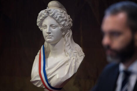 Municipales 2026&nbsp;: &nbsp;pr&egrave;s d&rsquo;un maire sortant sur deux a h&eacute;sit&eacute; ou renonc&eacute; &agrave; se repr&eacute;senter | Veille juridique du CDG13 | Scoop.it