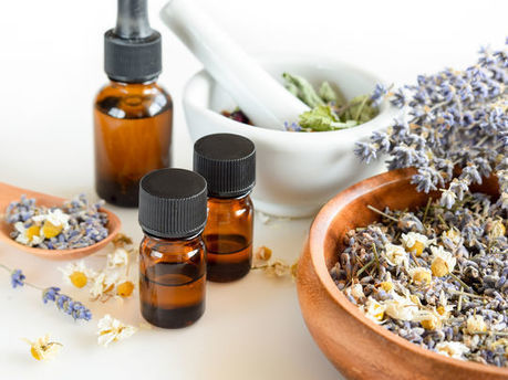 Pourquoi on ne met pas les huiles essentielles directement dans le bain ? | La Cabane aux Arômes | Scoop.it