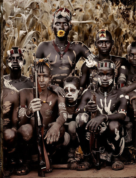 Photographer Captures Portraits Of Disappearing Tribal Groups | Everything Photographic | Scoop.it