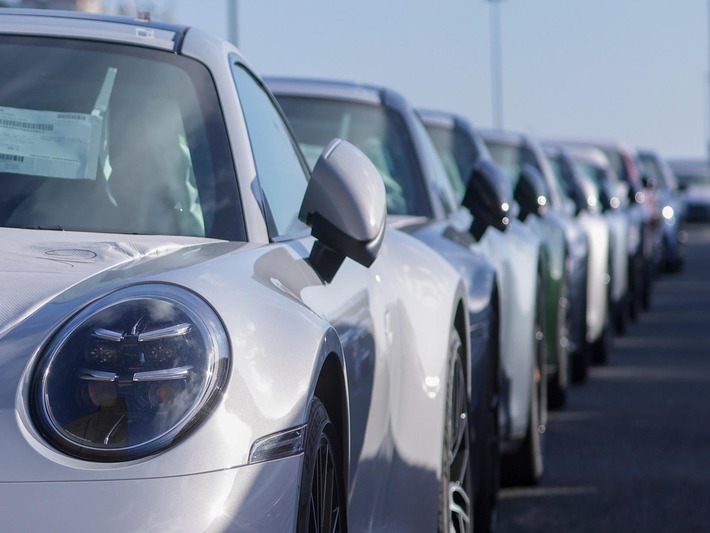 Trump announces 25 percent tariffs on European Union cars, trucks | Donald Trump News | Financial Markets Report  - Transforming Money Into Wealth | Scoop.it