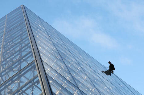 21/03/2025 - “Pourquoi le Louvre ? Le réchauffement climatique, ce n’est pas forcément de sa faute !” : au procès de deux militants de Dernière Rénovation - Article | infos-web | Scoop.it