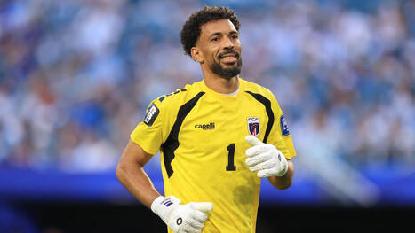 Vozinha wins jersey approval amid delayed Colo-Colo arrival&nbsp; | Travel | Scoop.it