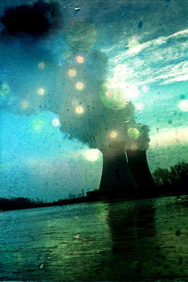 Peut-on vraiment d&eacute;manteler une centrale nucl&eacute;aire ? - Atomic park - Basta ! | Chronique des Droits de l'Homme | Scoop.it