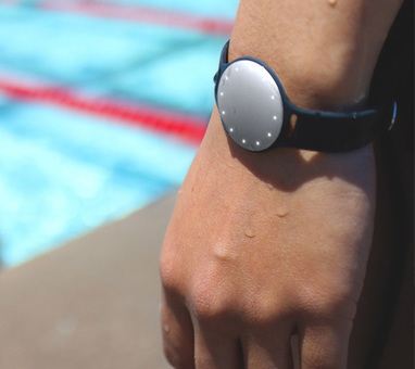 Speedo Shine : Misfit lance un bracelet connecté pour les nageurs - Les Numériques | UseNum - Sport | Scoop.it