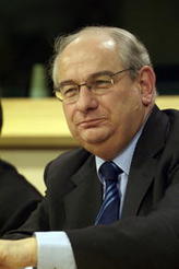 Michel Delebarre est nommé Président de l’Agence Nationale pour la Rénovation Urbaine | Labo Cités - L'actualité de la politique de la ville en Auvergne-Rhône-Alpes | Scoop.it