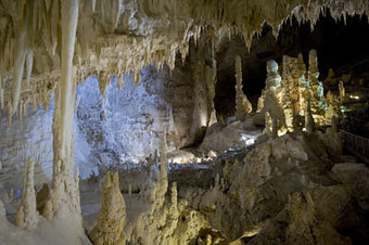 Grotte di Frasassi: Spectacular Caverns in Central Italy's Marche Region | Good Things From Italy - Le Cose Buone d'Italia | Scoop.it