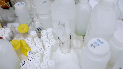 Produits chimiques : quel encadrement en Europe ? | Pollutec | Prévention du risque chimique | Scoop.it