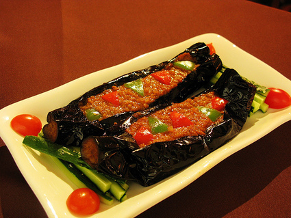 Delish Recipes: Karniyarik | Eggplant slit belly (Turkish) | The Asian Food Gazette. | Scoop.it