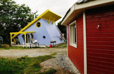 Près de Pau, des compagnons d'Emmaüs réalisent leurs utopies | Objection de croissance | Scoop.it