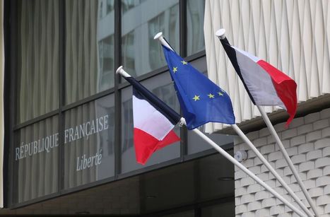 Qu&rsquo;est-ce qu&rsquo;&ecirc;tre Fran&ccedil;ais aujourd&rsquo;hui ? Un sondage r&eacute;v&egrave;le une R&eacute;publique fractur&eacute;e | Panorama de presse du r&eacute;seau RECI | Scoop.it