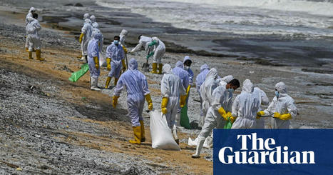 Sri Lanka faces disaster as burning ship spills chemicals on beaches | Sri Lanka | The Guardian / le 31.05.2021 | Pollution accidentelle des eaux par produits chimiques | Scoop.it