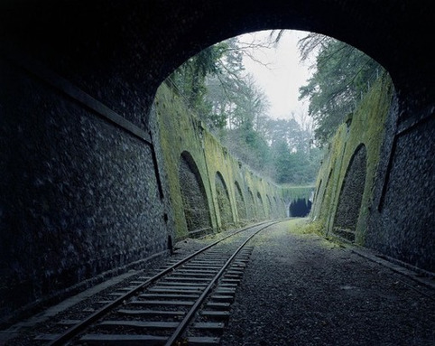 Parcourez en photo la petite ceinture, un chemin de fer parisien abandonné – Lense.fr | Livres photo | Scoop.it