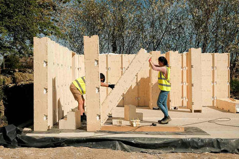 Une maison qui se construit comme un jeu de construction, une première WikiHouse sort de terre en Belgique - ne ozone | Architecture, maisons bois & bioclimatiques | Scoop.it